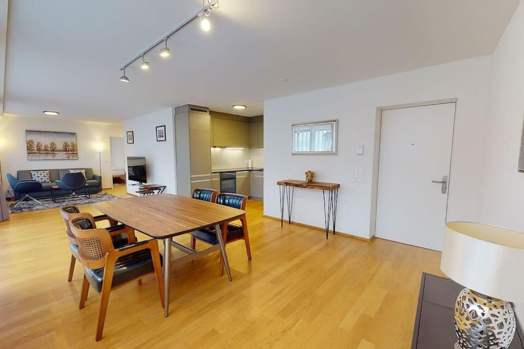 Amazing/sunny 2 Bedroom Flat In The Center * Zurigo
